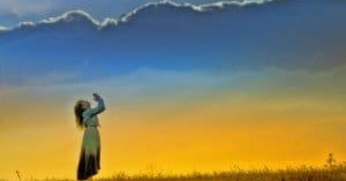 sunset-girl-worship-field-prayer-nature-sun