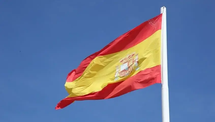 9 Best Books For Learning Spanish: Top Recommended Books