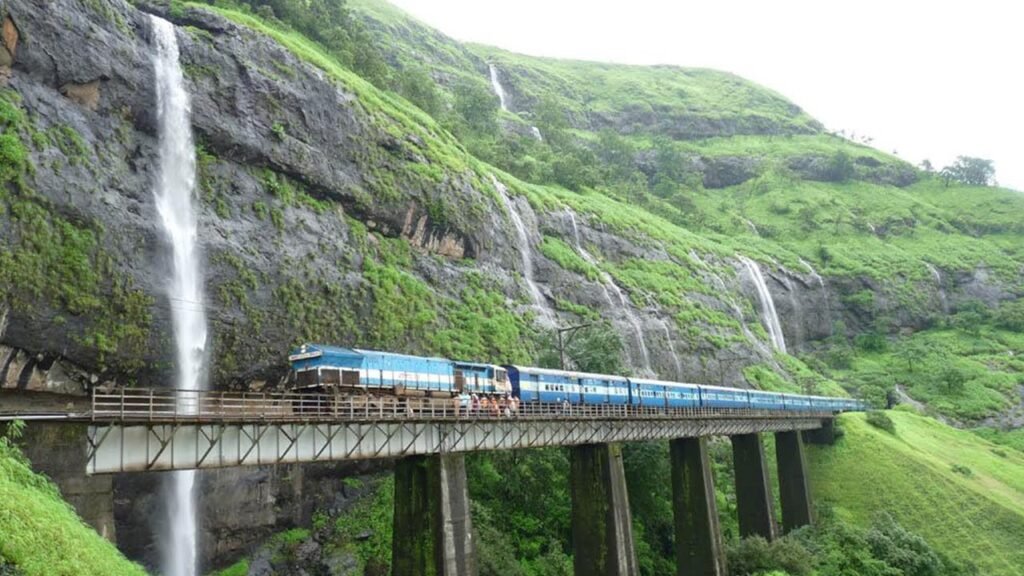 Sleeper Trains In India To Try This Year