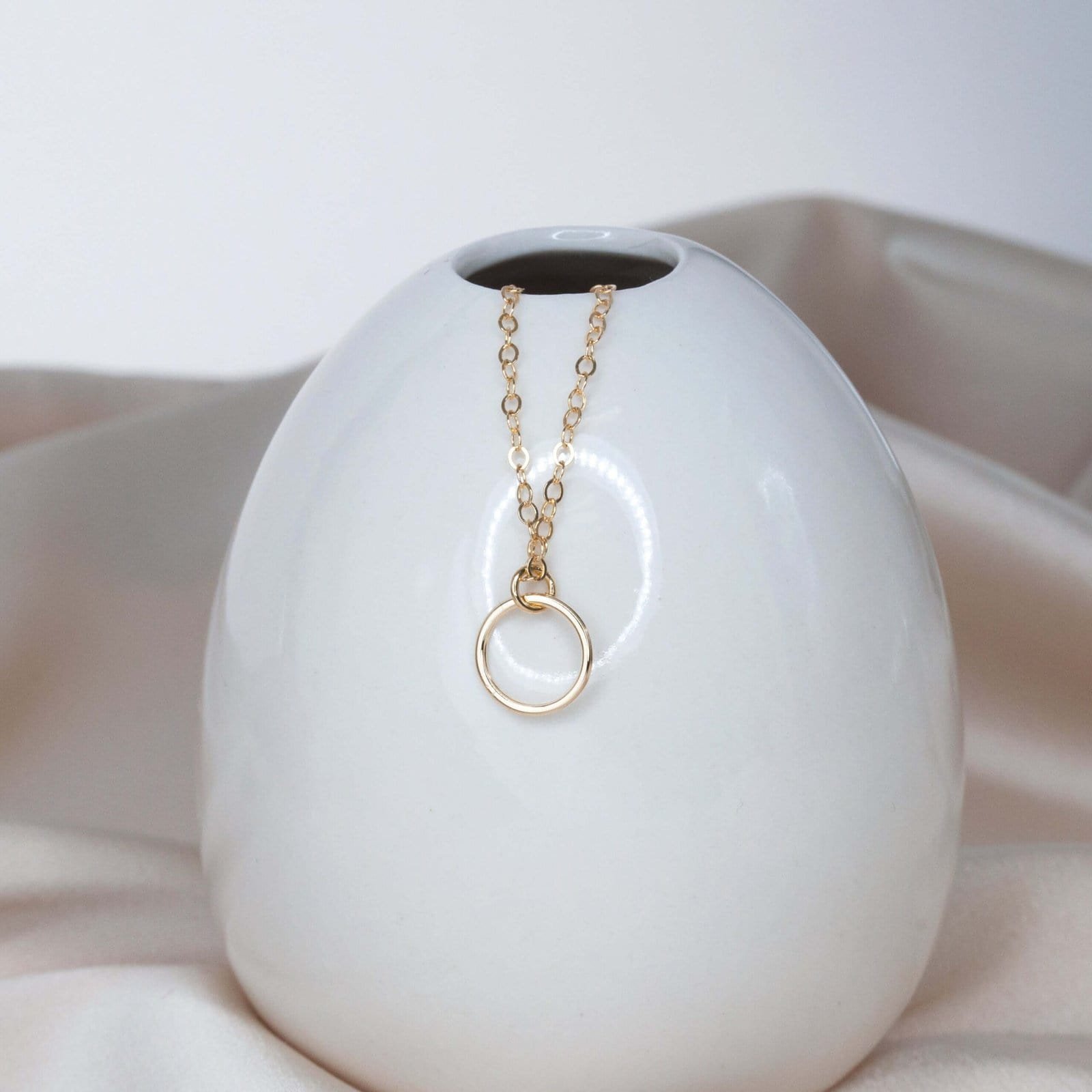 Gold circle dainty necklace