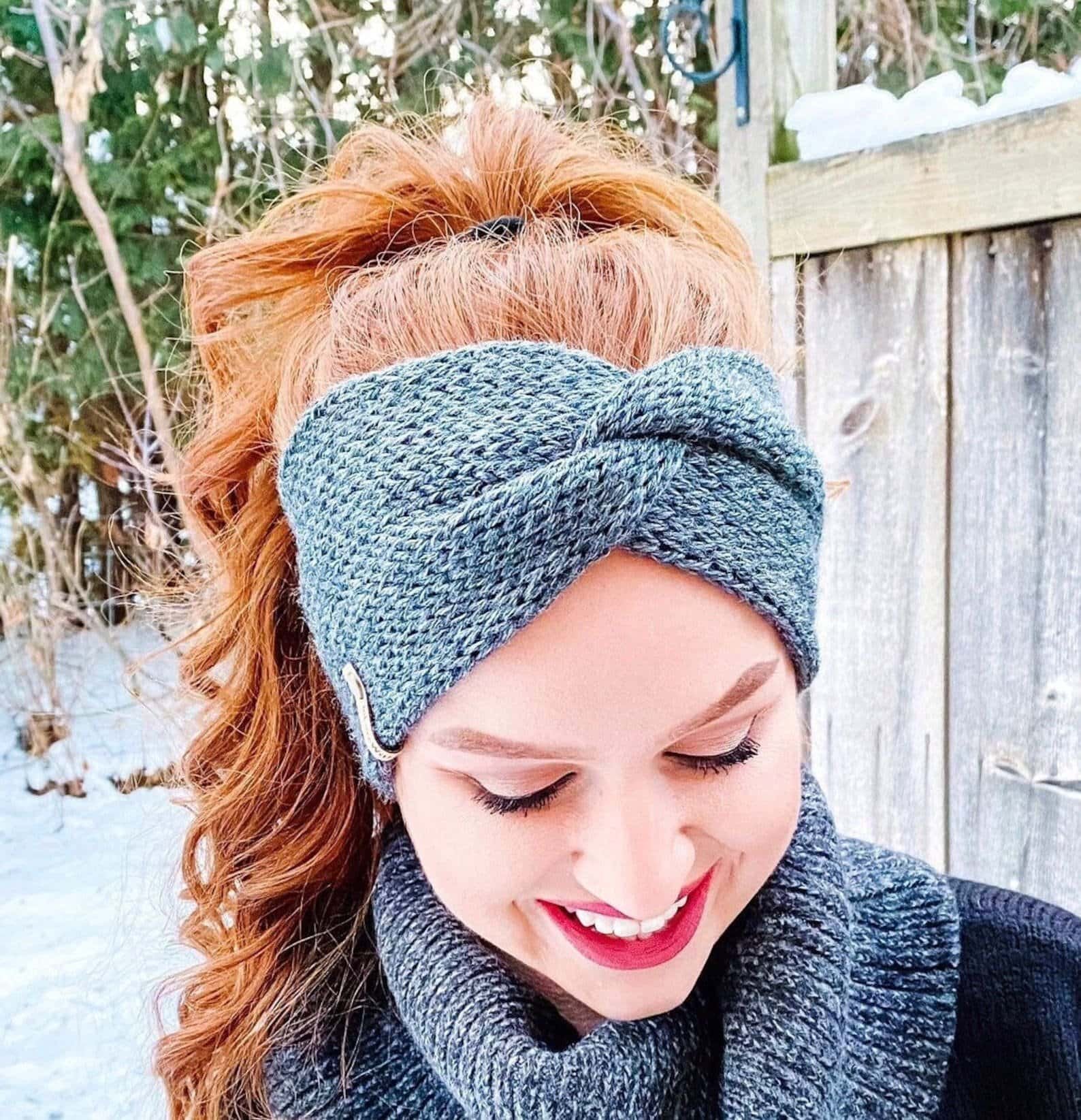 Women’s knit twist headband