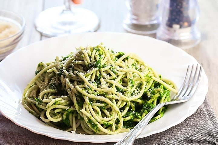 Creamy spinach spaghetti sauce blended smooth with parmesan and garlic — a vibrant and easy homemade pasta sauce