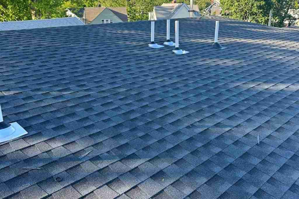 Professional roofing installation with asphalt shingles in New Jersey