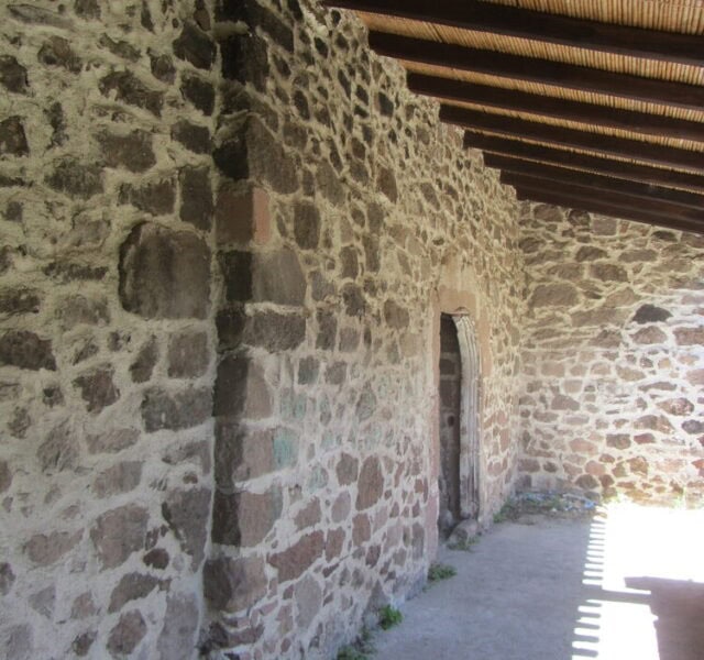 Restauro e completamento della Casa Aragonese, dettaglio tettoia eseguito da Europroject srl
