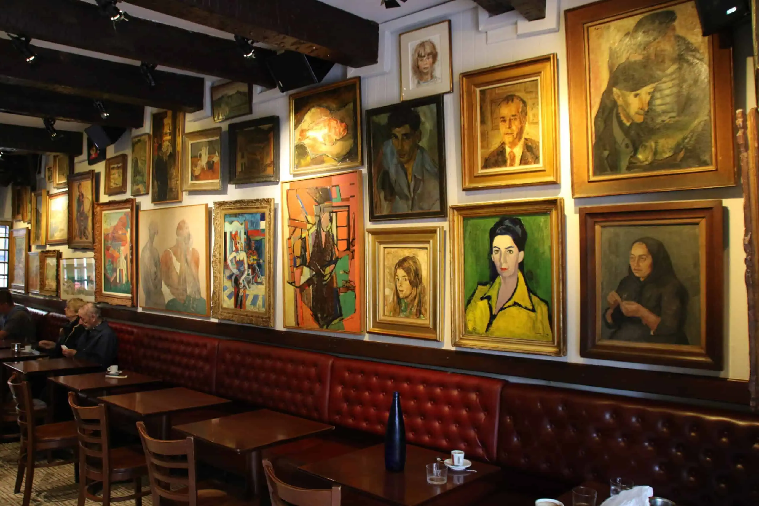 The paintings inside Les Templiers