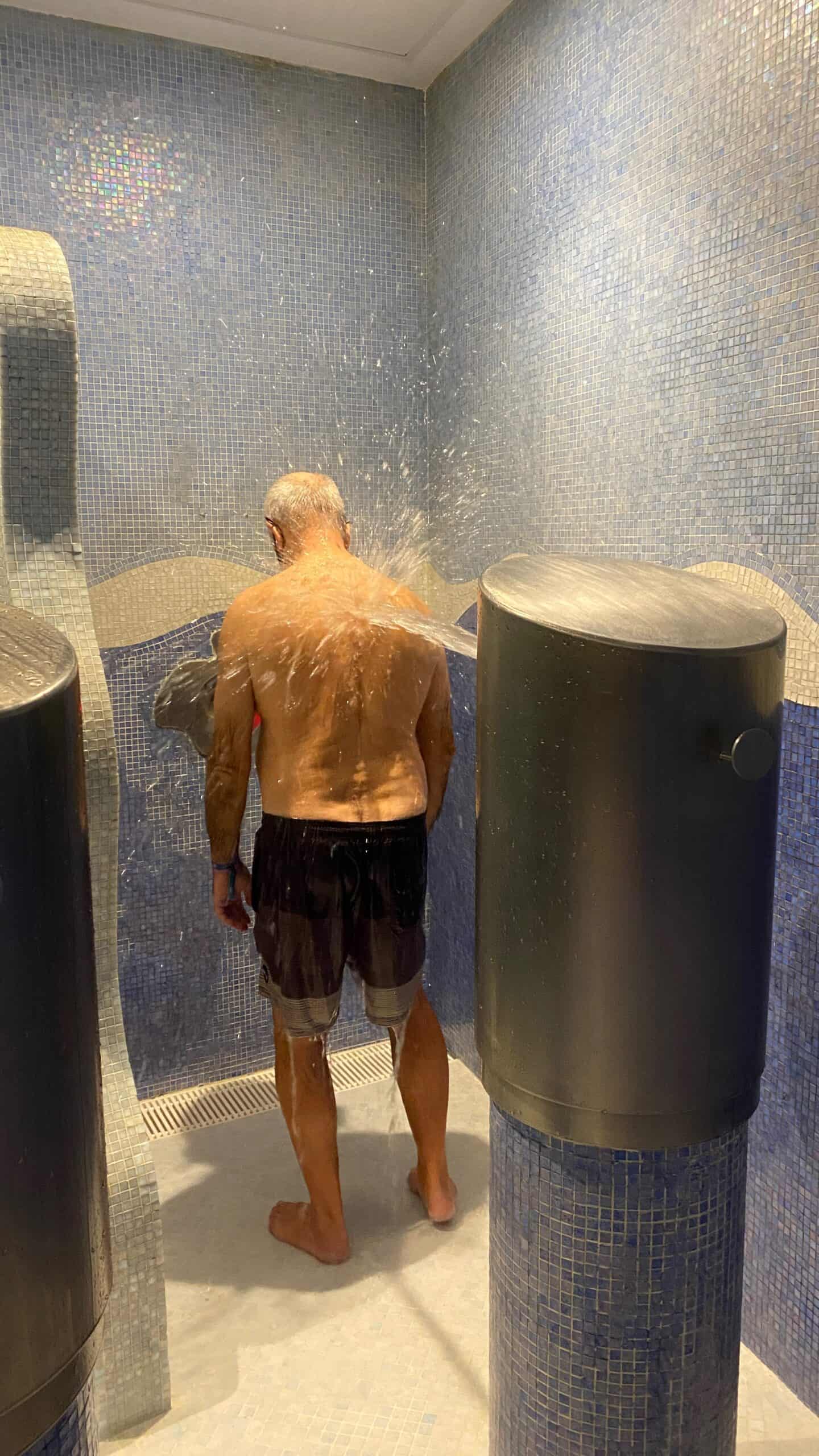 Aqua massage