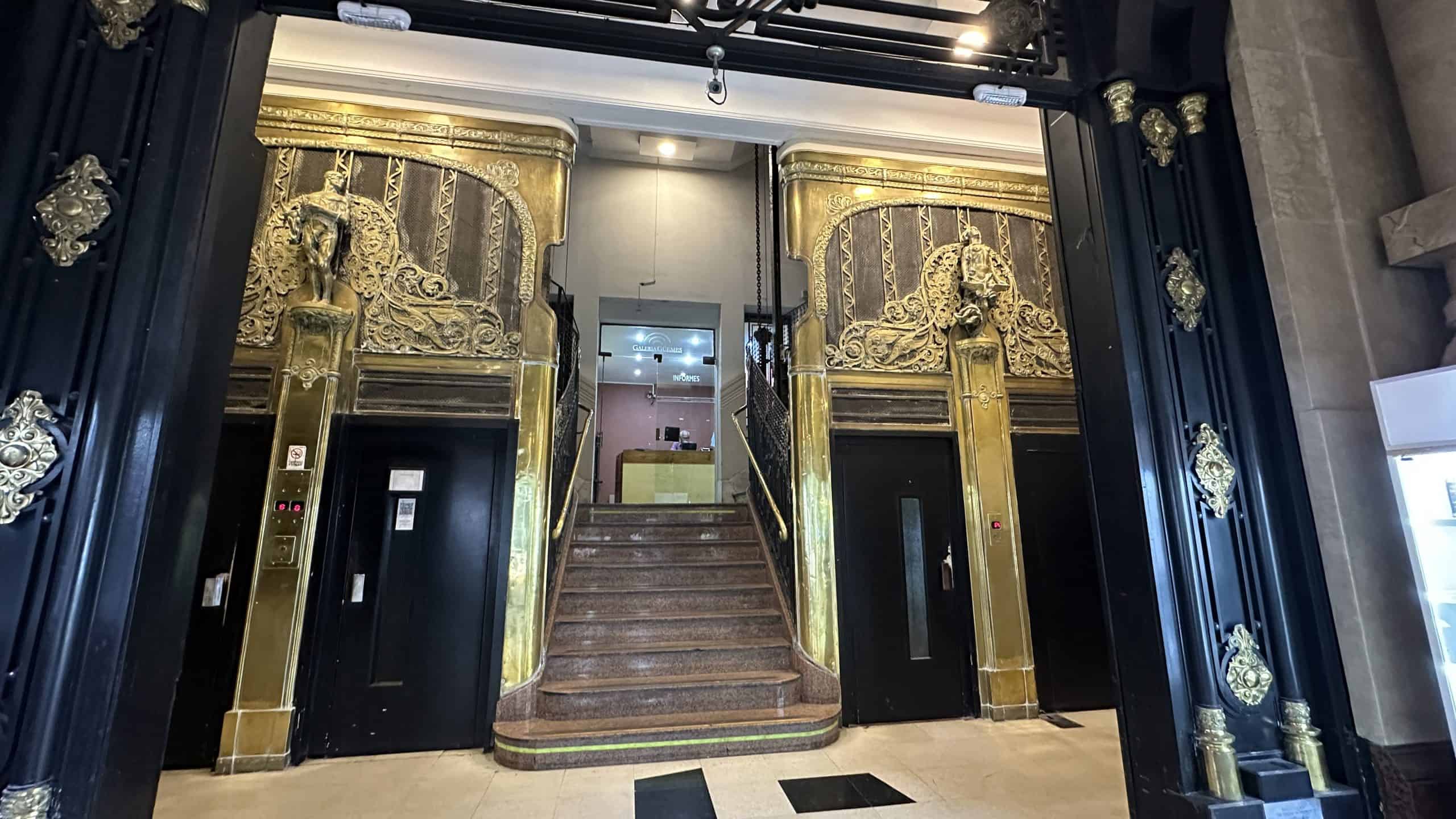 Elevators at Galleria Guemes