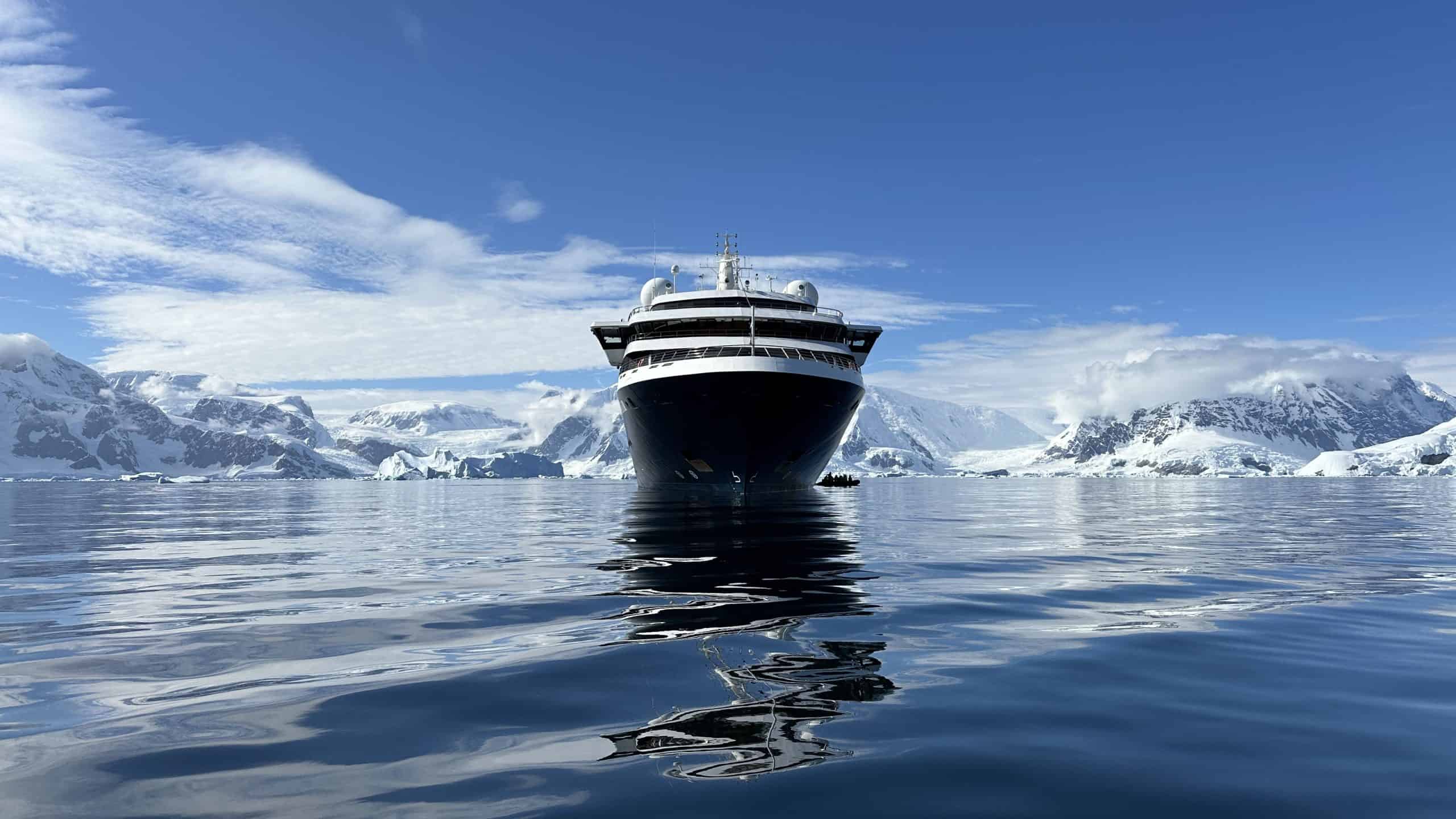 Atlas World Navigator ship
