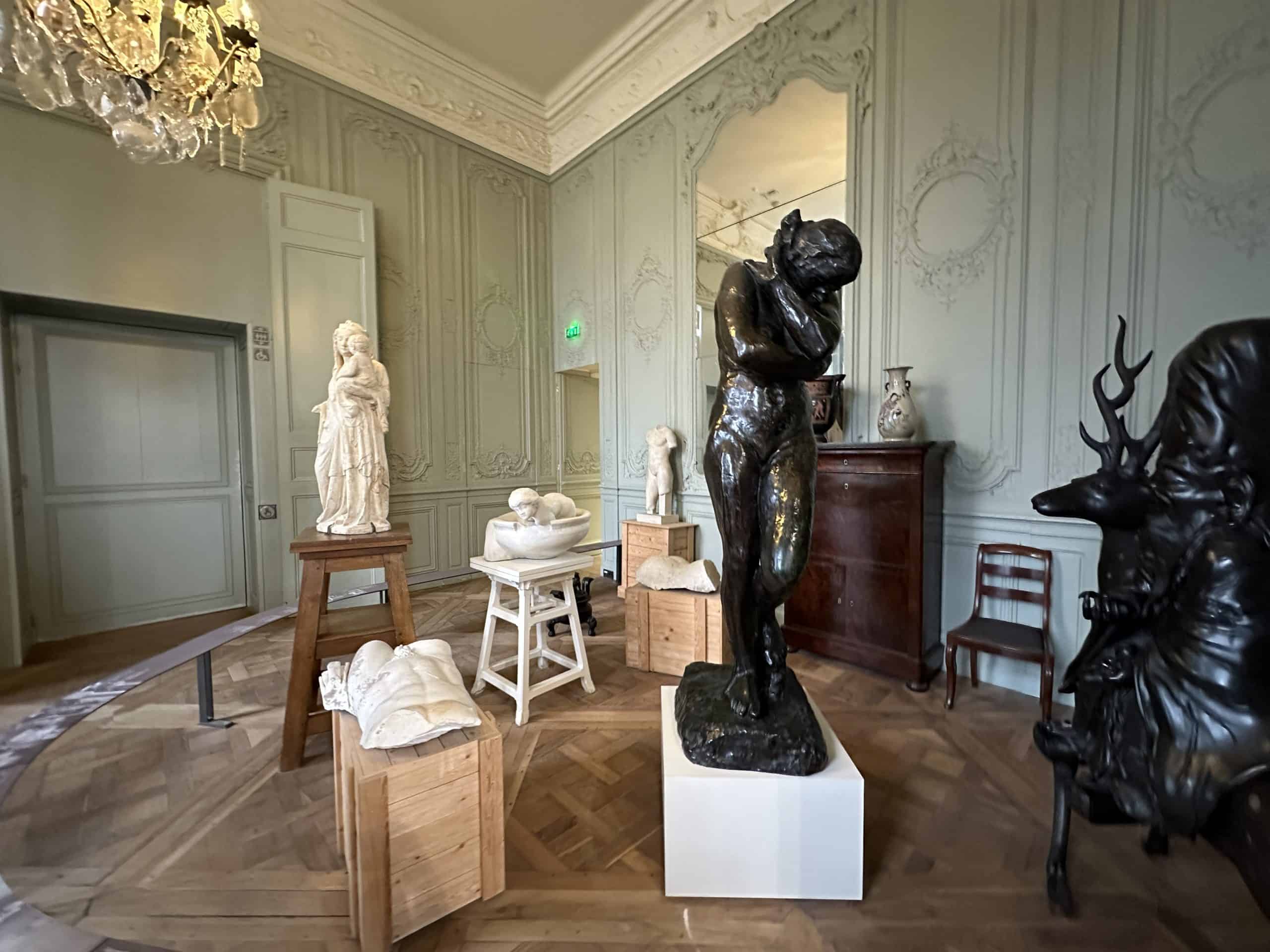 Works of art as Rodin had them displayed when he lived here