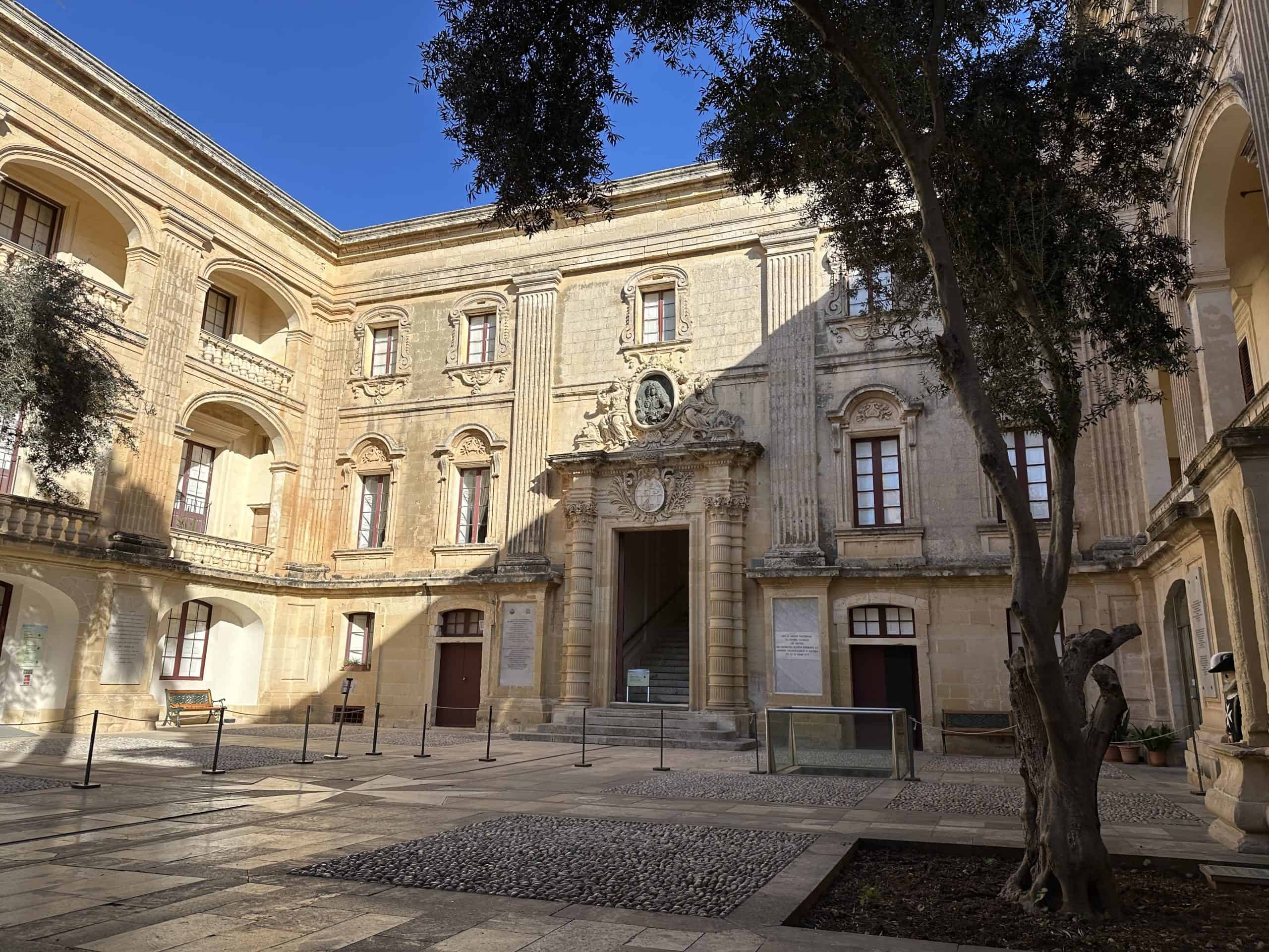 Palazzo Vilhenna