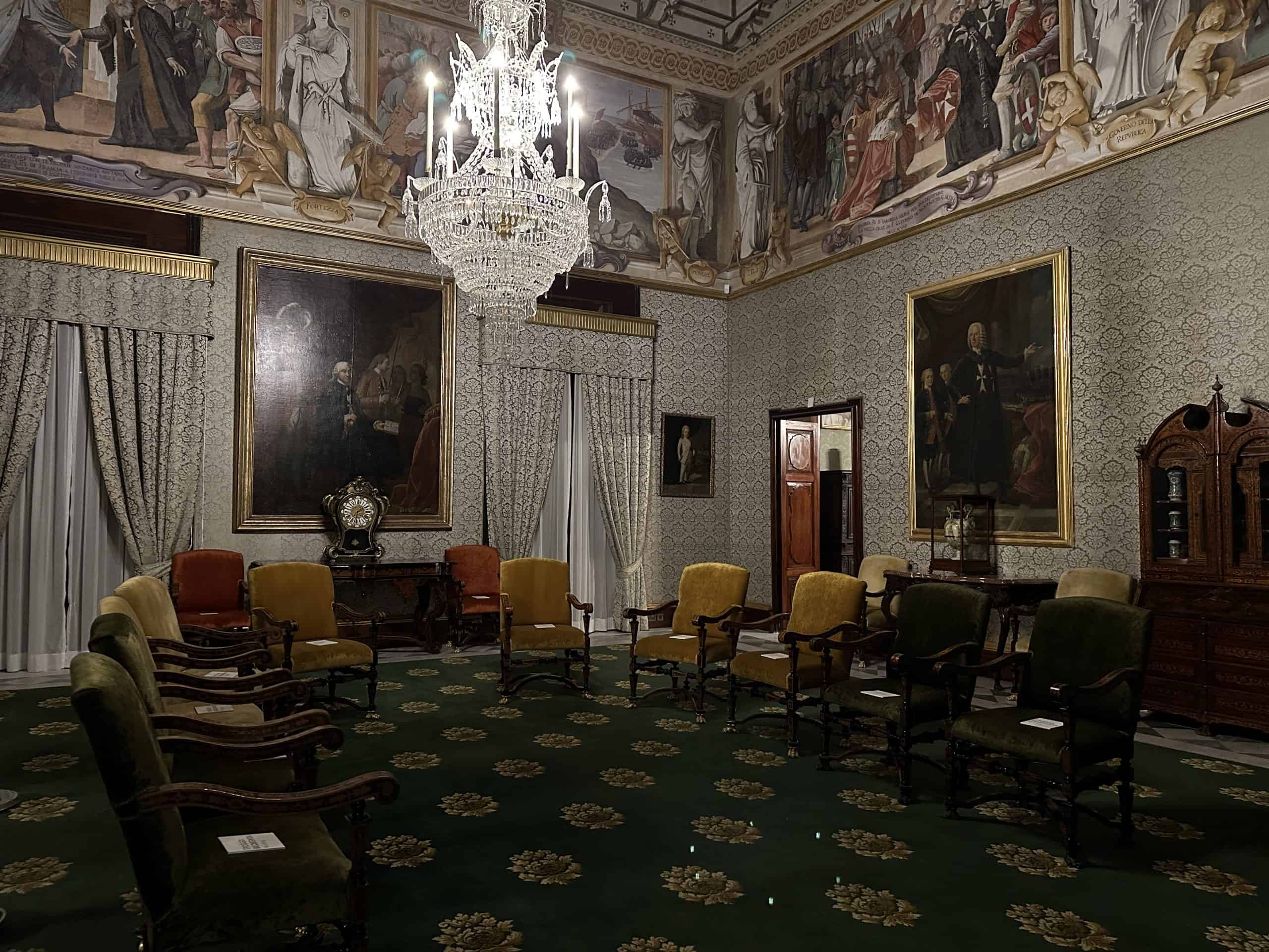 Pages Room