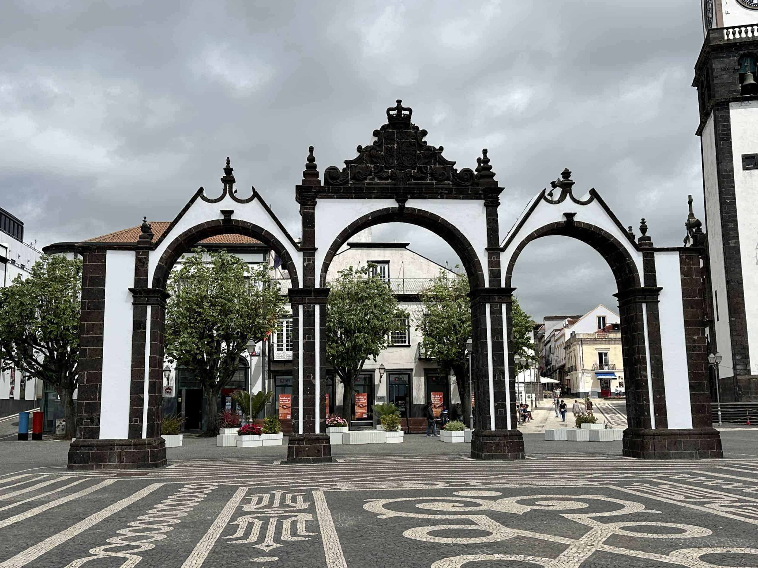 City arches