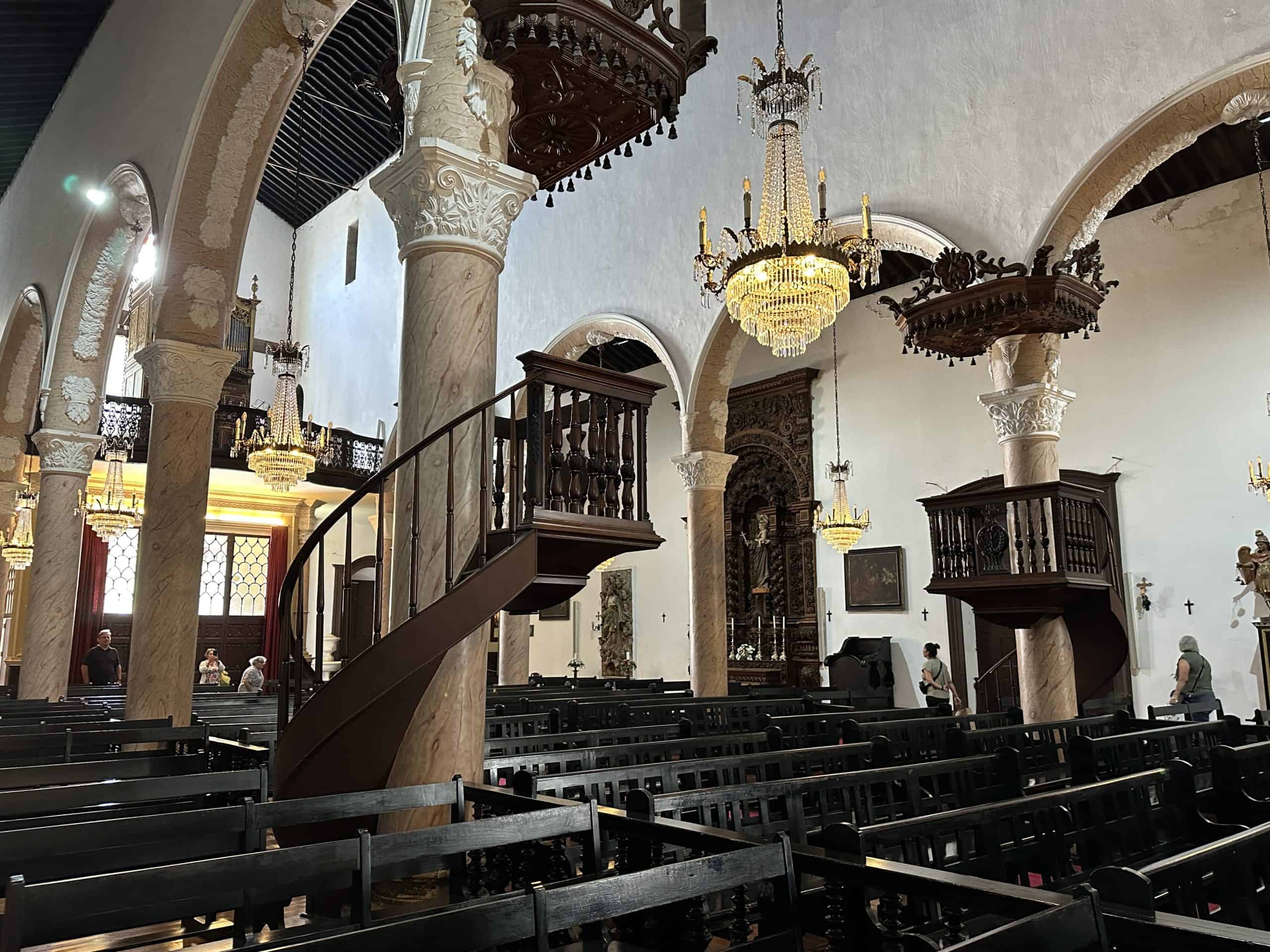 Interior of São Sebãstio church