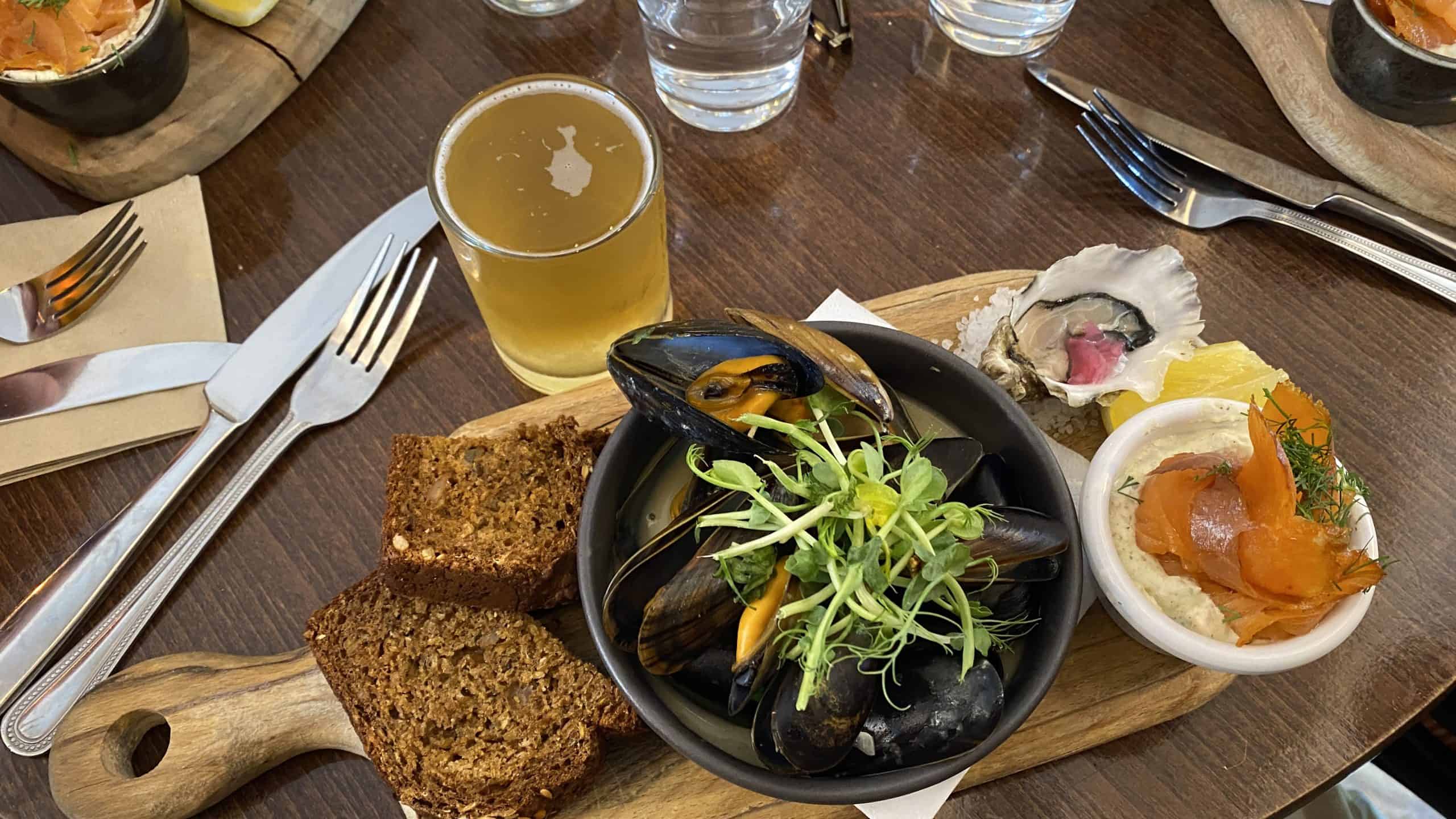 Fresh mussels