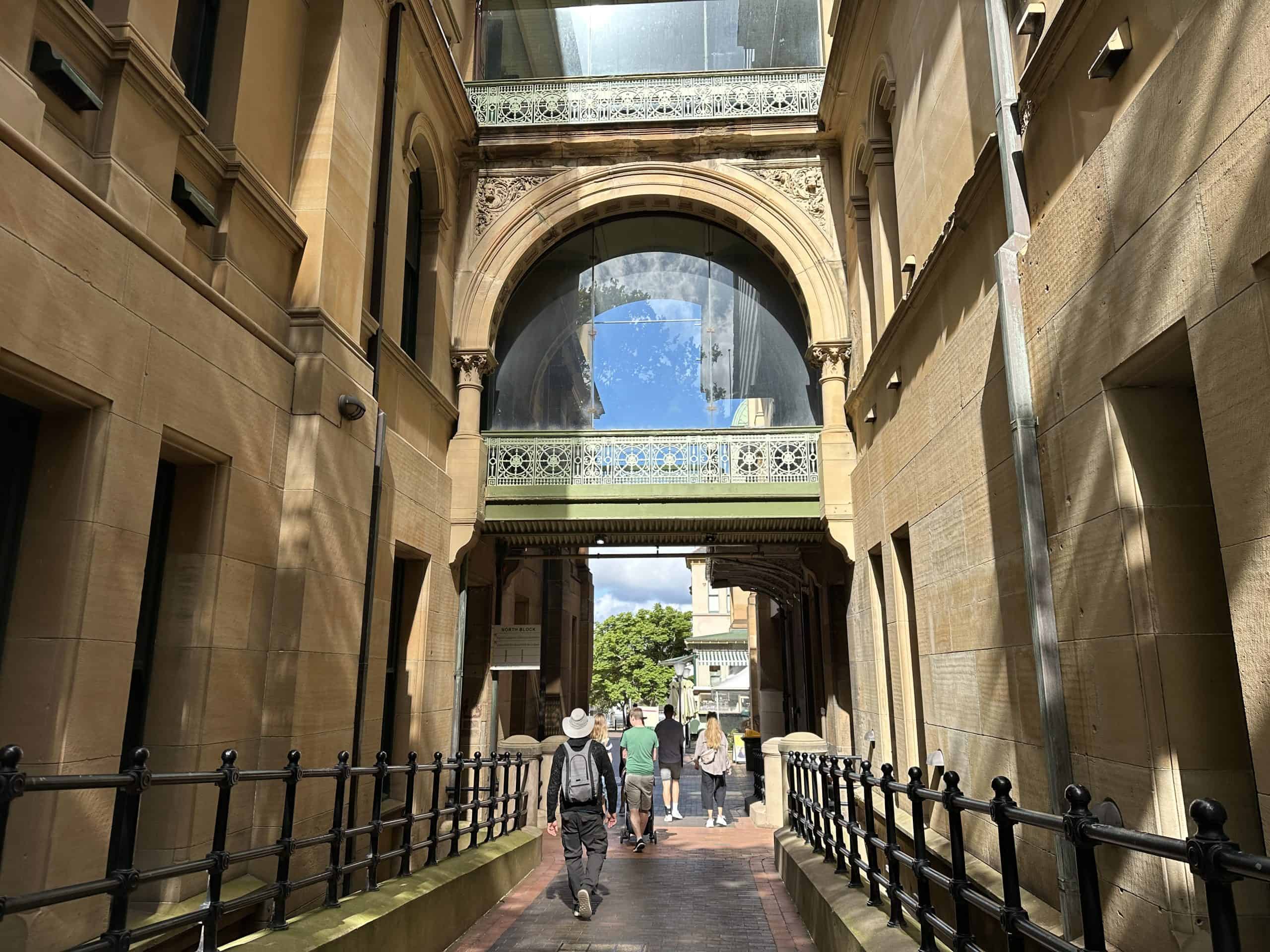 Bridge joining the wings of the hospital