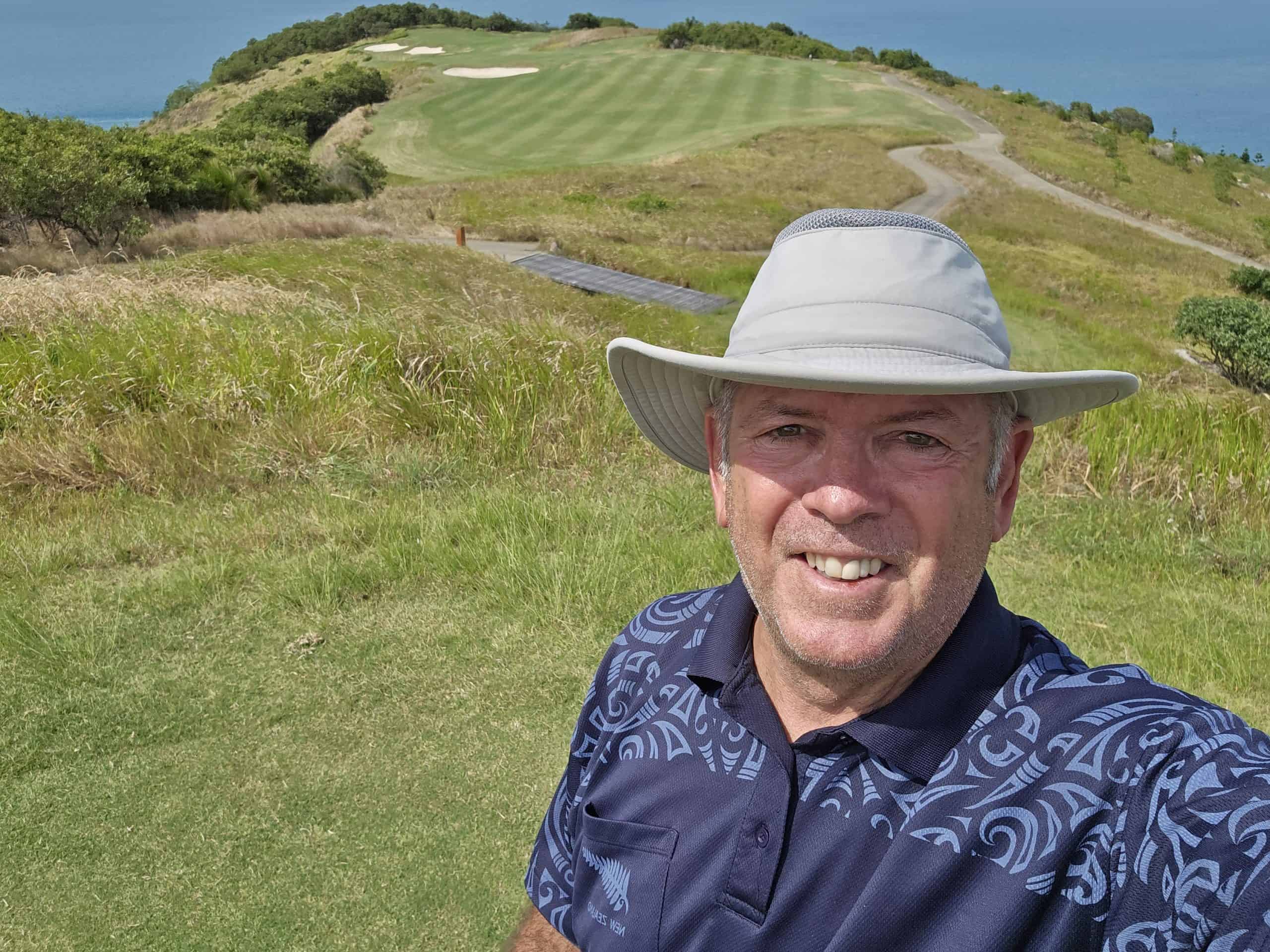 Denis is a selfie on the Hamilton Island Golf Club
