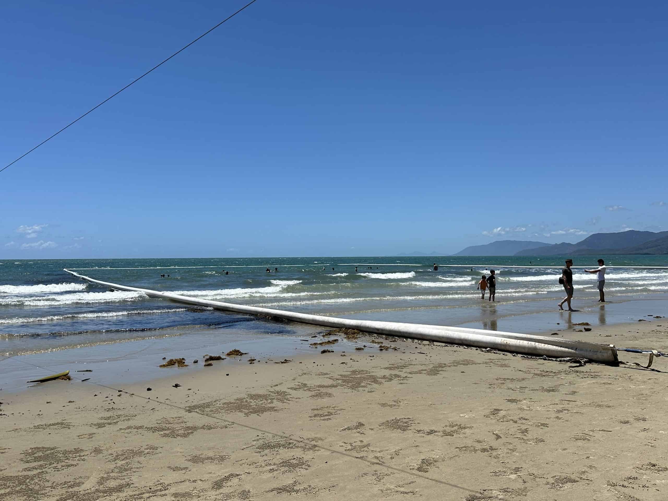 Safety net in the sea for stingers