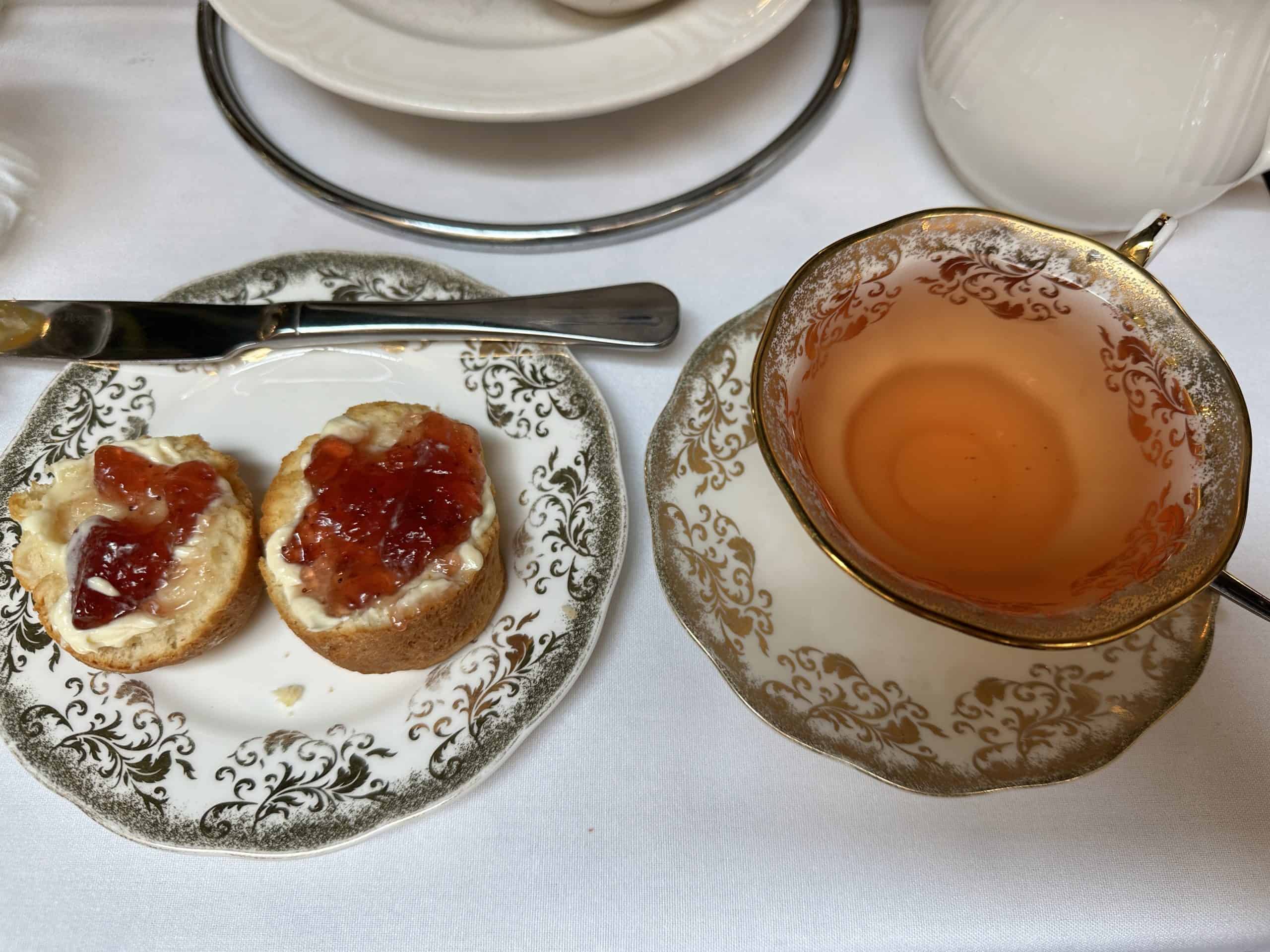 Scones with clotted cream and jam