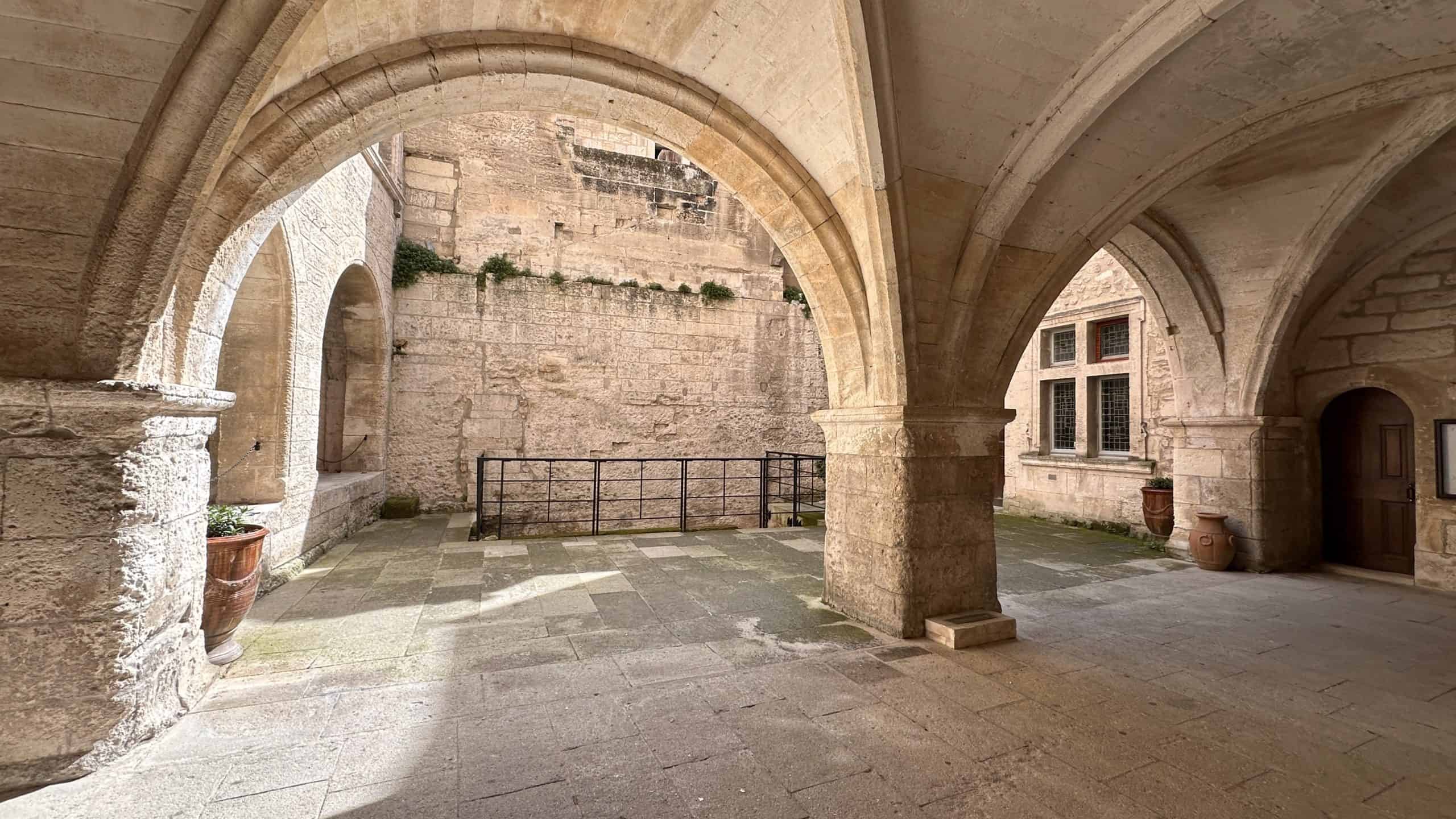 Courtyard entrance inside the town hall