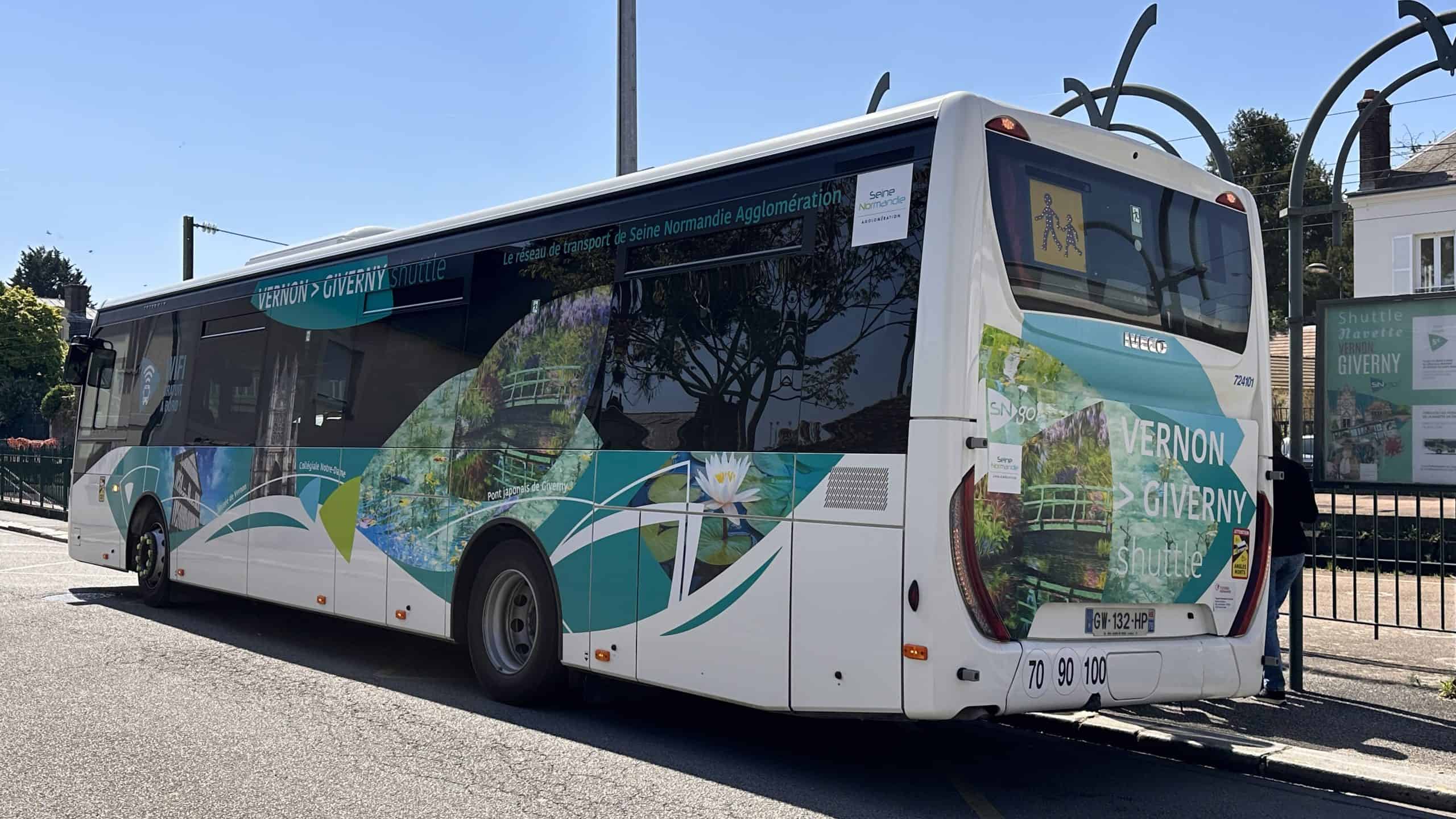 Shuttle bus to Giverny