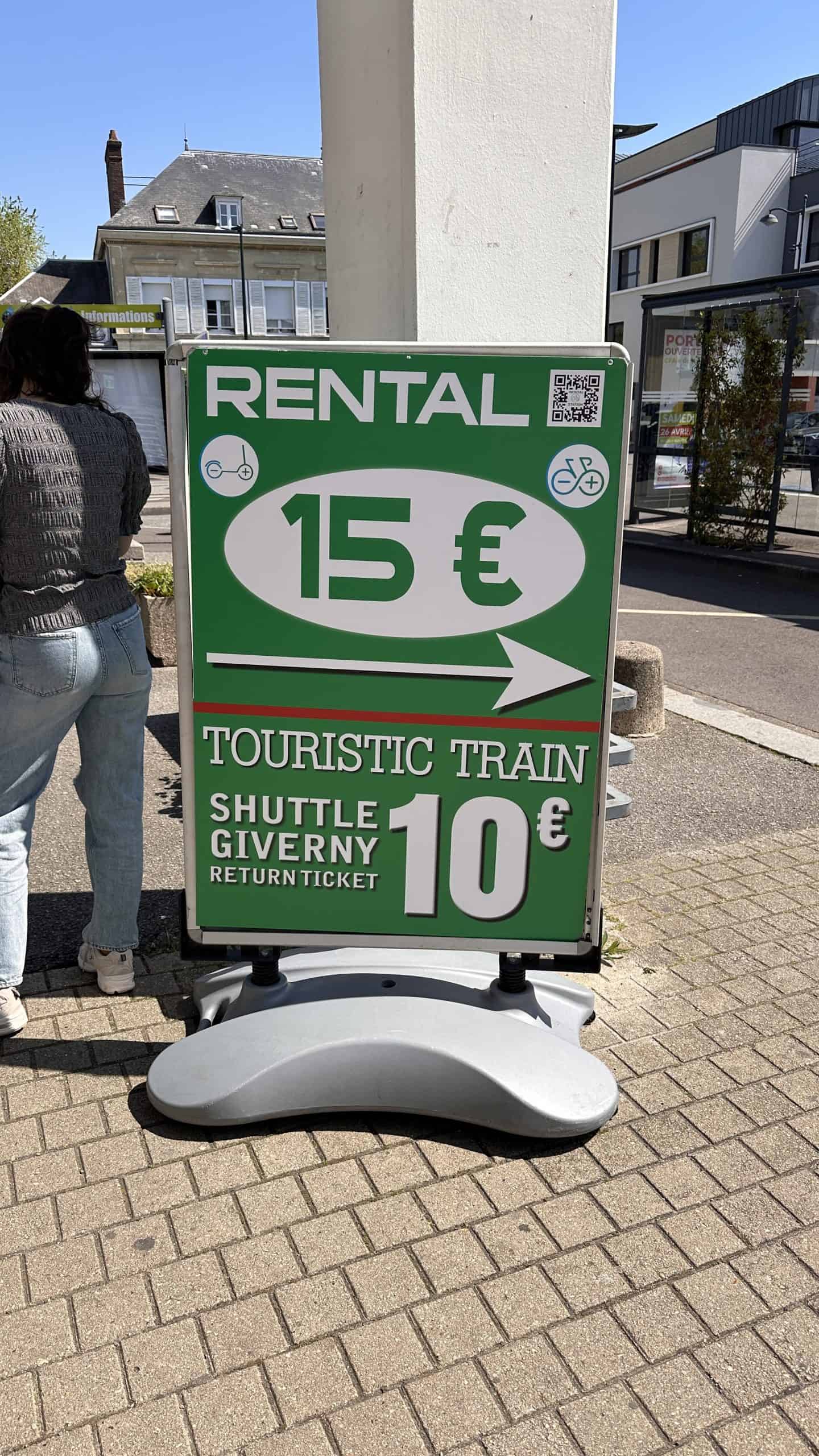 Sign for the Train shuttle