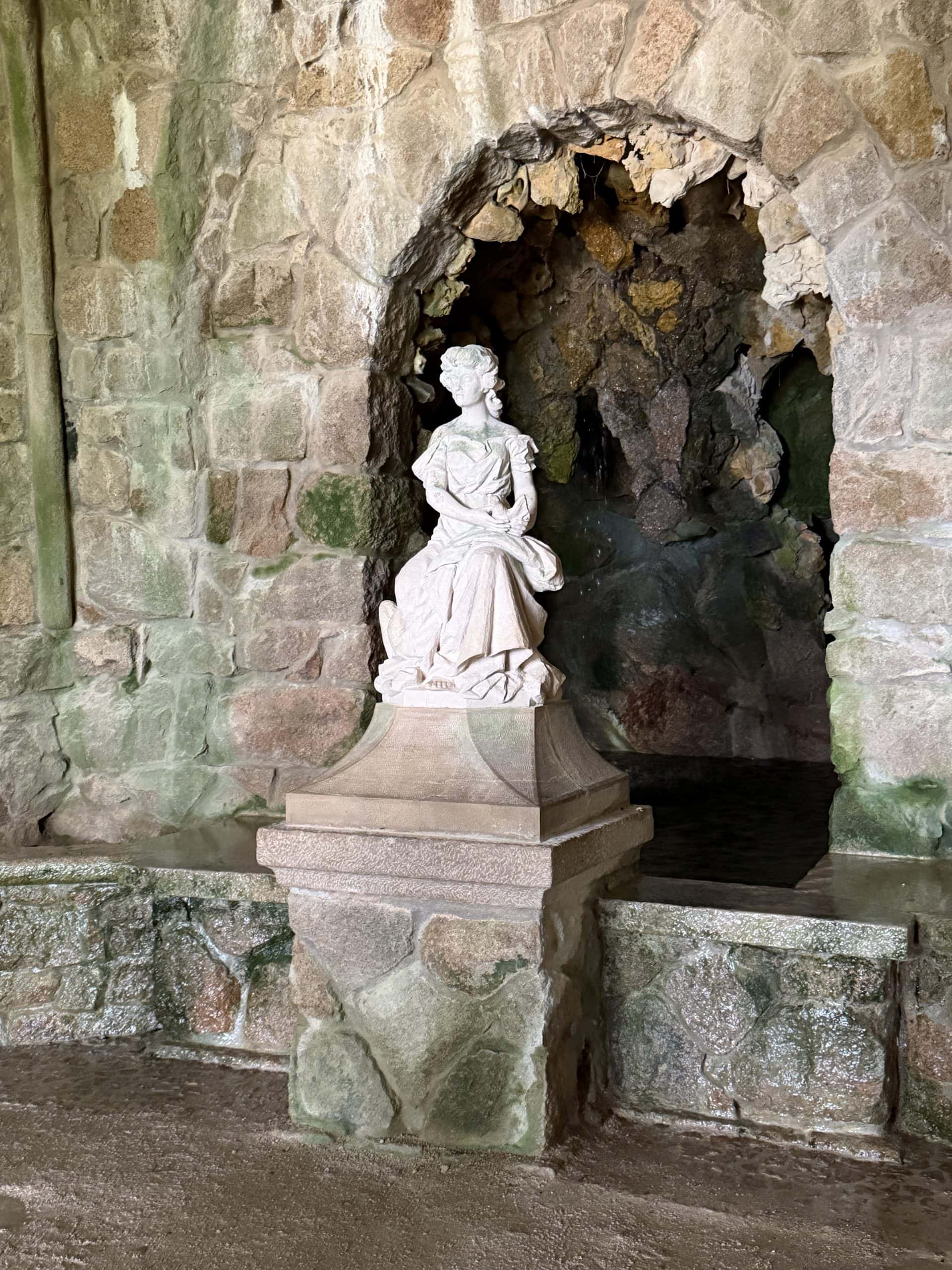 Leda's Cave