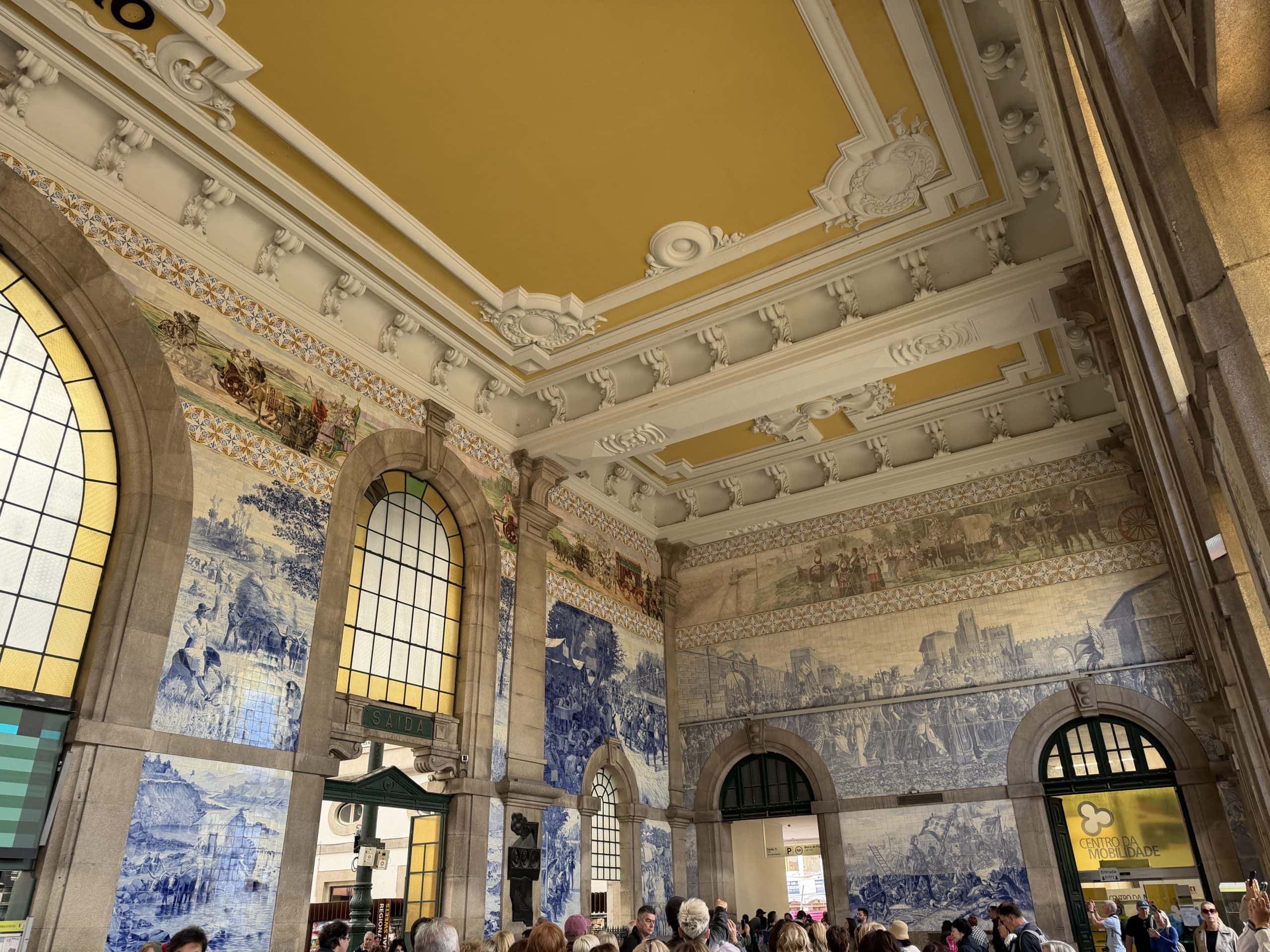 Sao Bento Train station