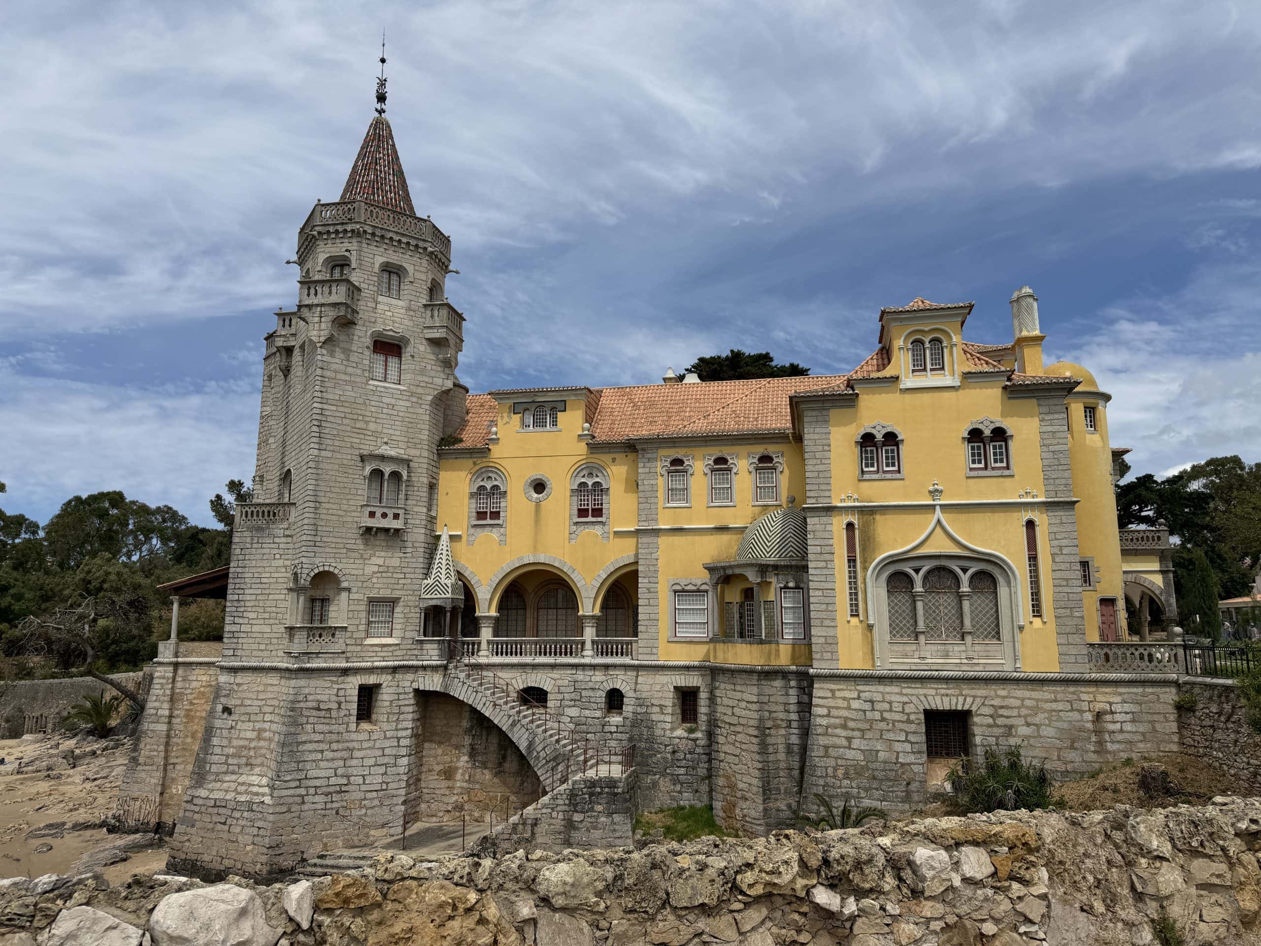 Palácio dos Condes de Castro Guimarães