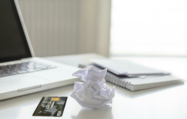 Read more about the article Deudas y Crédito 101: Transforma tus Finanzas