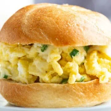 An eggs and mozzarella sandwich.