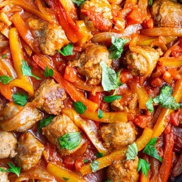 A pan of Italian sausage and peppers.