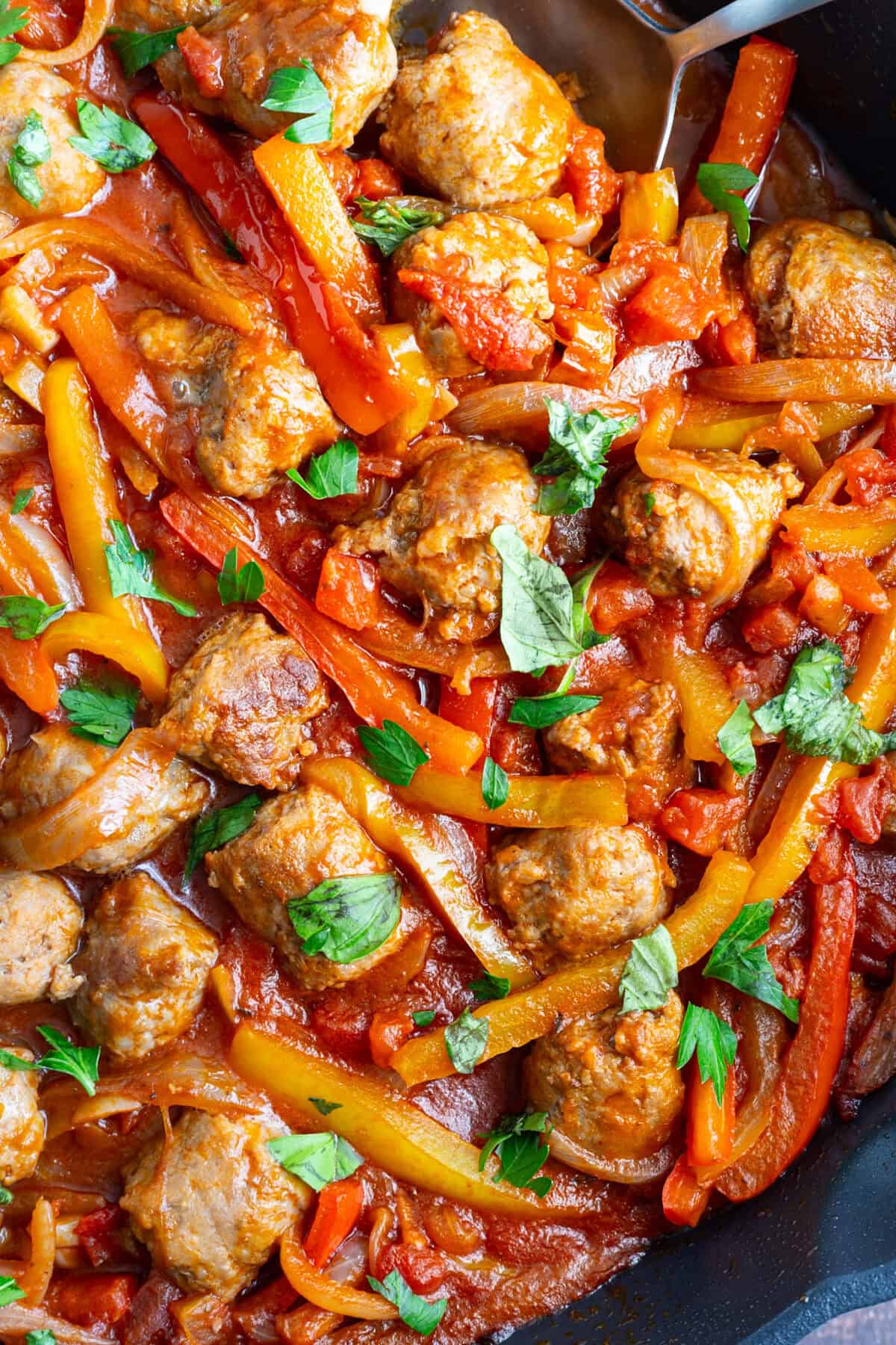A pan of Italian sausage and peppers.