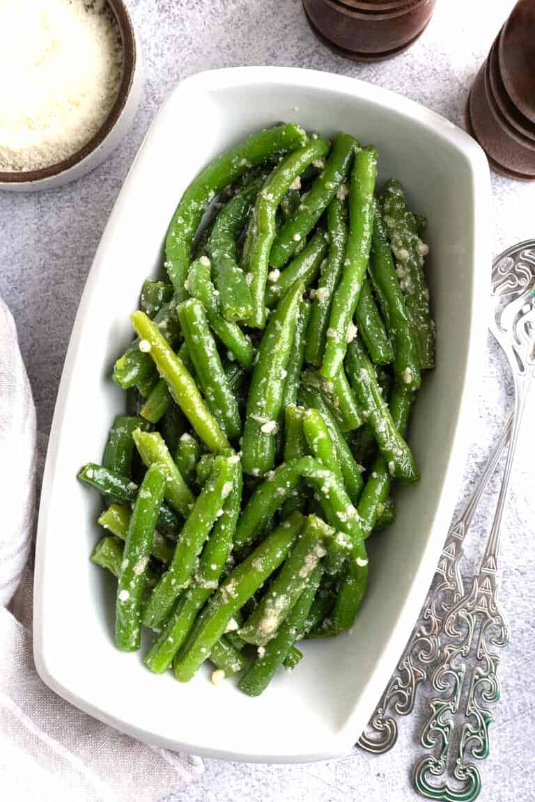 A bowl of seasoned Italian green beans.