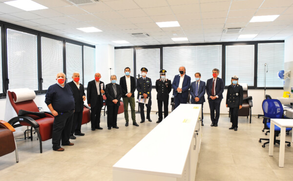 Foto di gruppo in sala prelievi