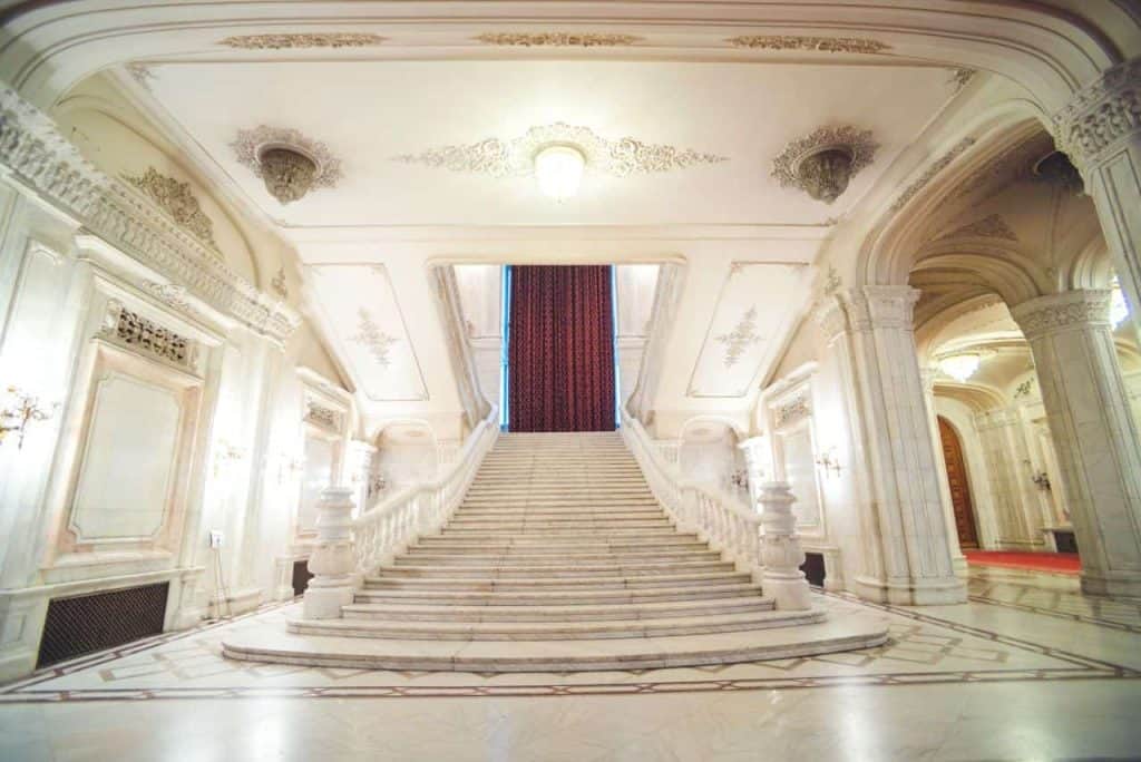 traveling to romania