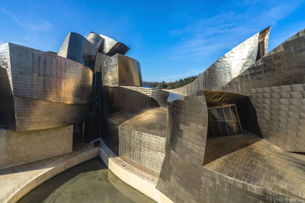guggenheim museum bilbao-