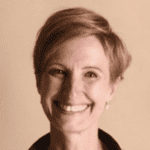Sandra lacht in die Kamera