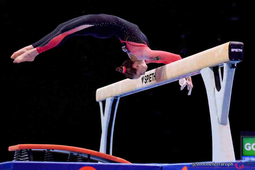 sarah_voss_beam