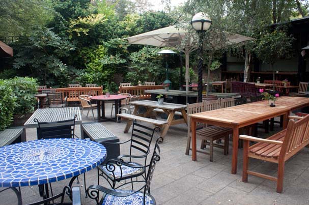 62_thegardengate_02-607x403