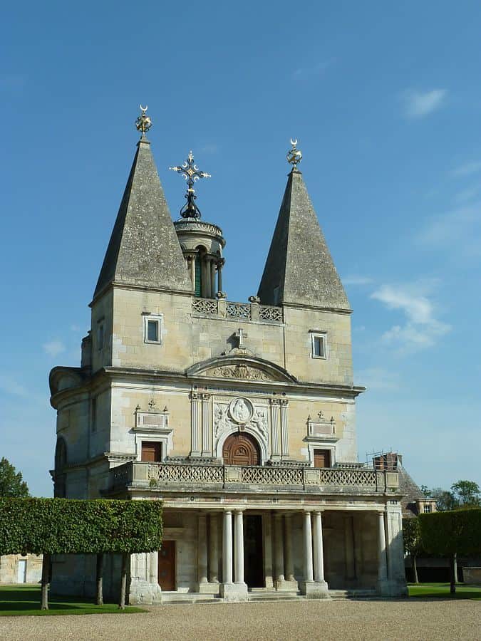 675px-Château_d'Anet_-_Anet_-_Eure-et-Loir_-_France_-_Mérimée_PA00096955_(42)