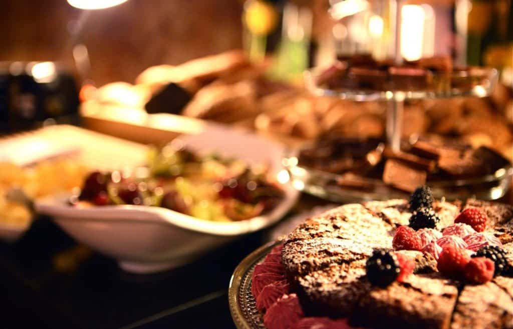 klaus-k-hotel-brunch-livingroom-sweets