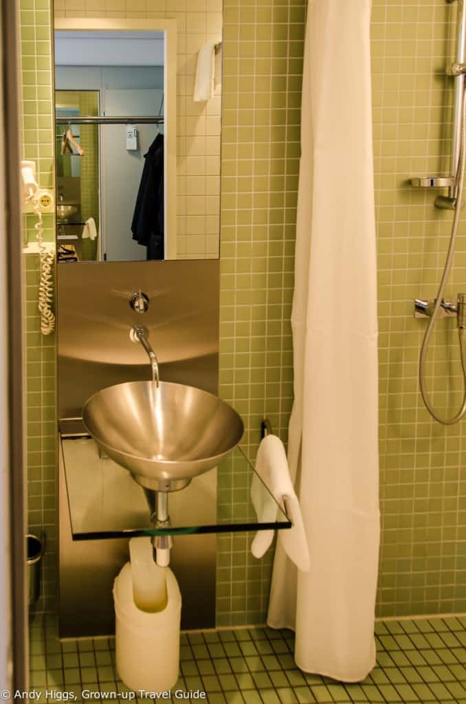 Bathroom centre