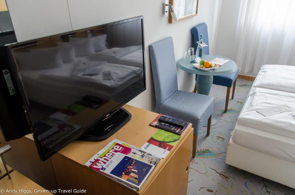 TV Minibar