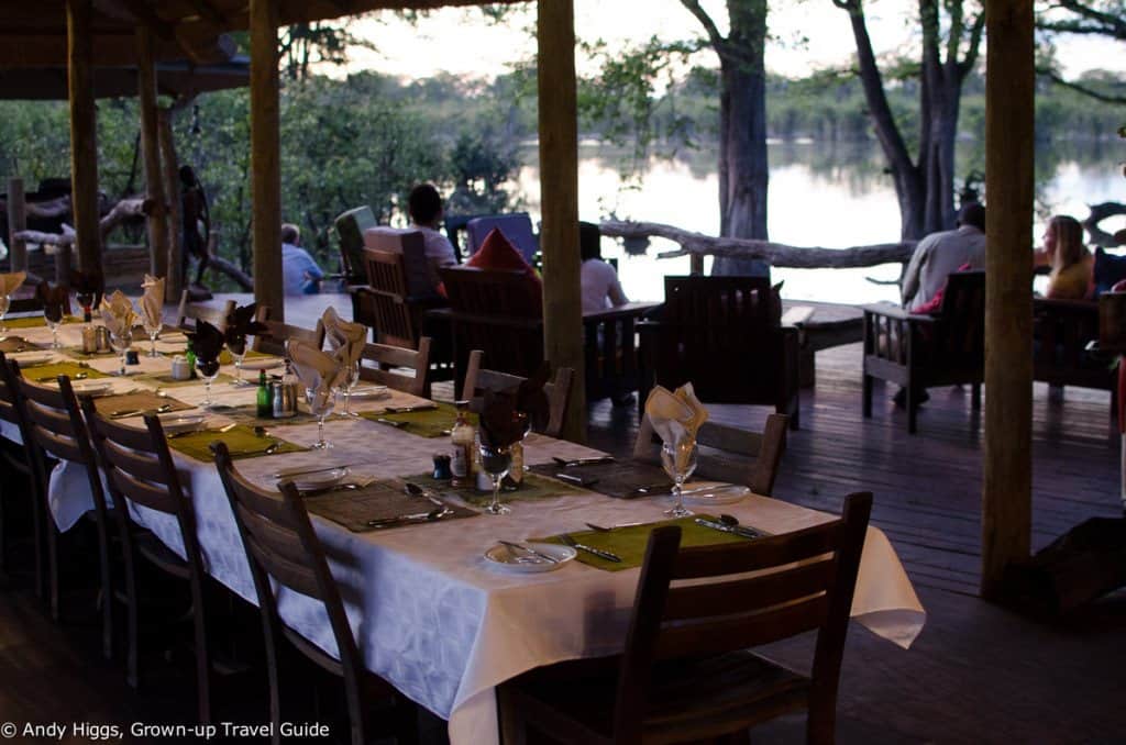 Dinner setting Hyena Pan
