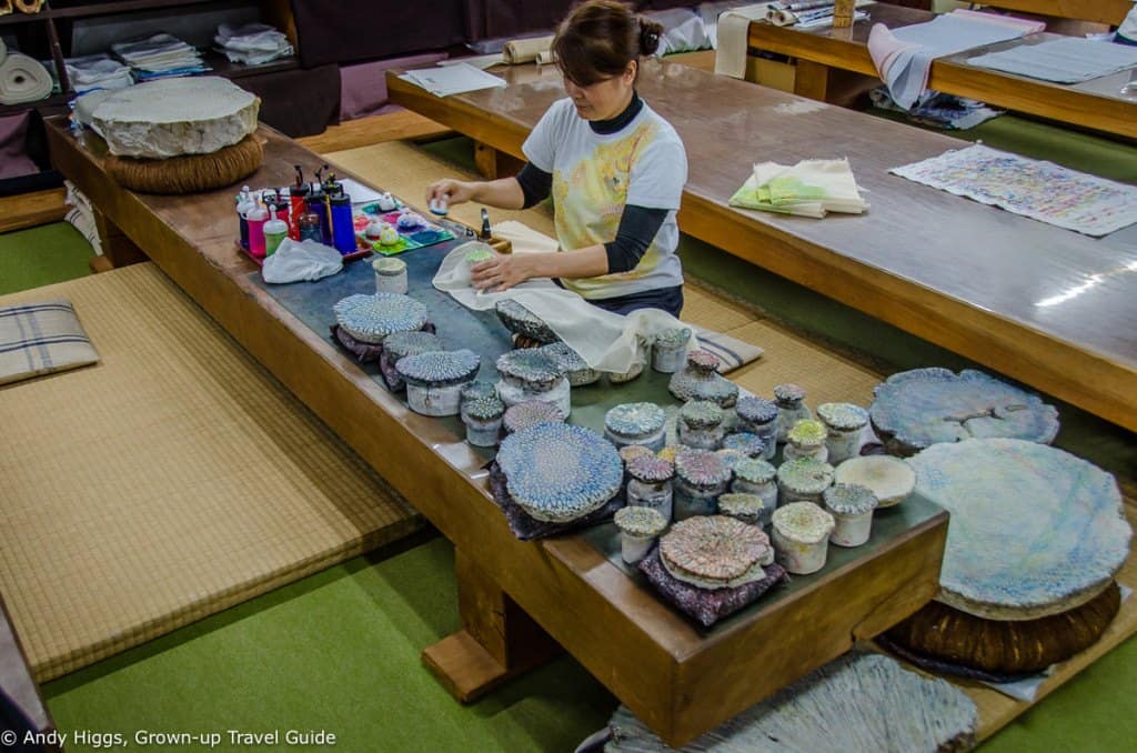 Coral dyeing