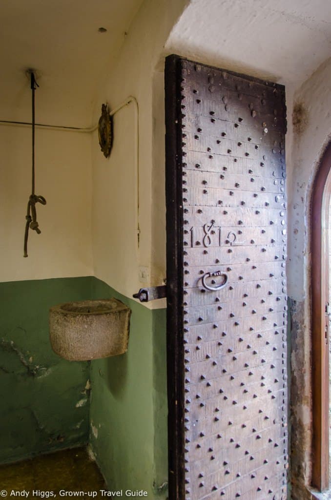 La Rectoria Church door