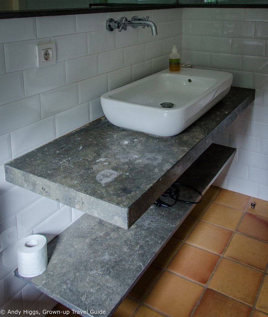 La Rectoria bathroom 2