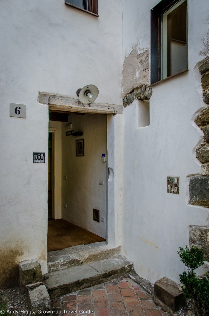 La Rectoria entrance