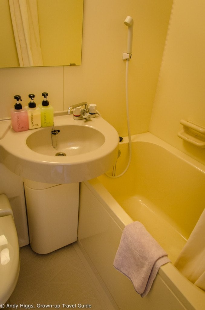 Sea Friend bathroom 2