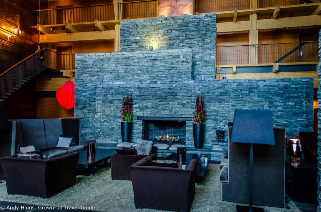 Copperhill lobby 7